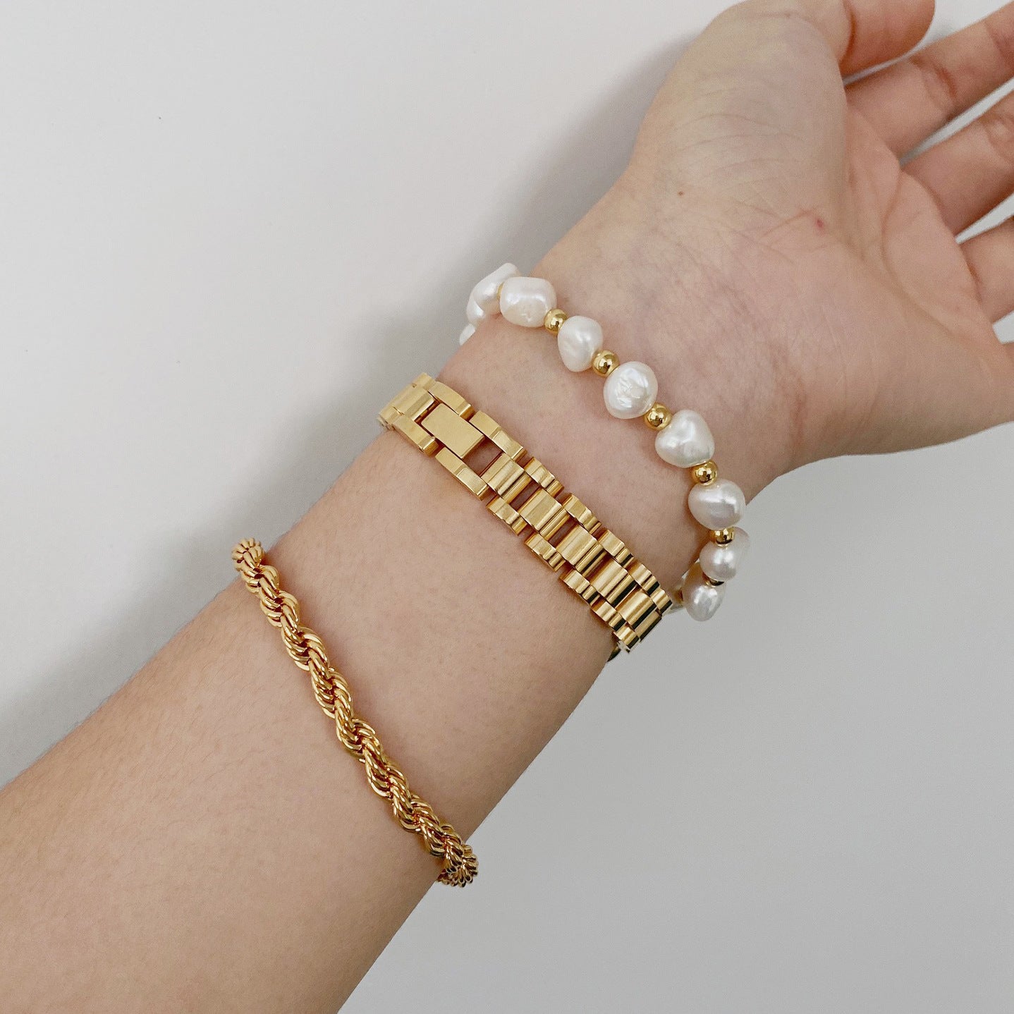 Fashionable Watch with Bracelet INS Wind