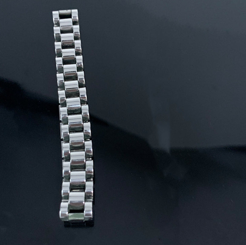 Fashionable Watch with Bracelet INS Wind